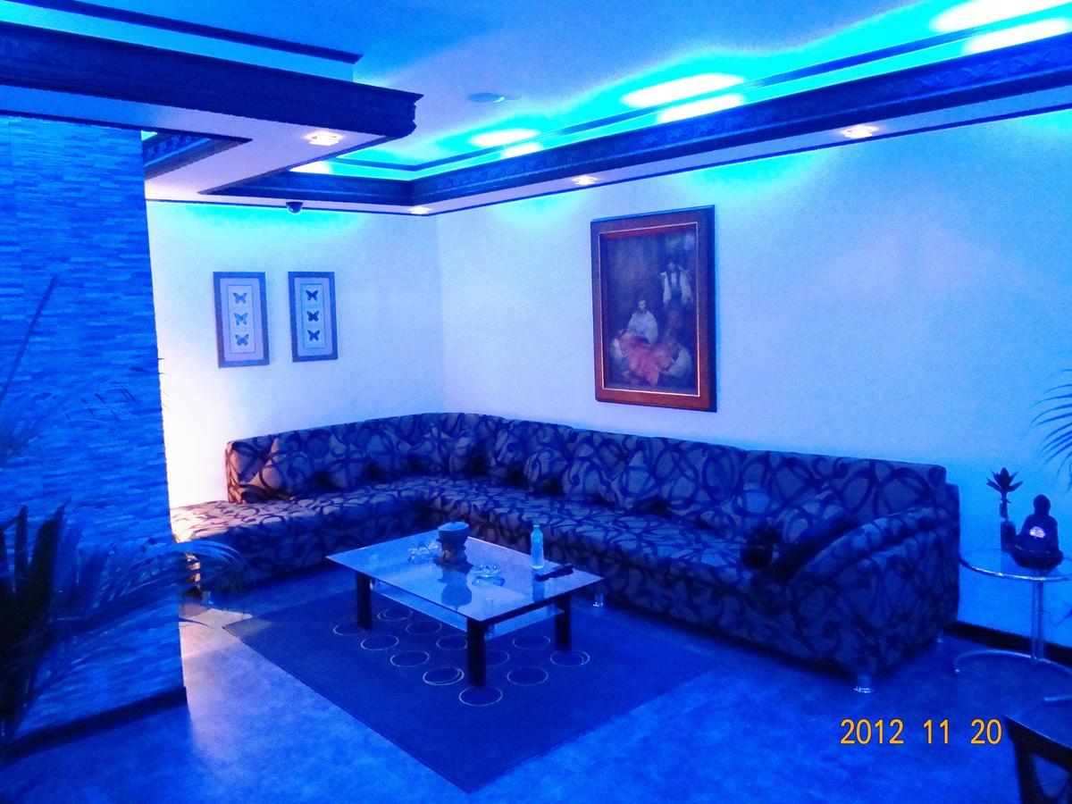 Elegance Guesthouse Pasay Buitenkant foto